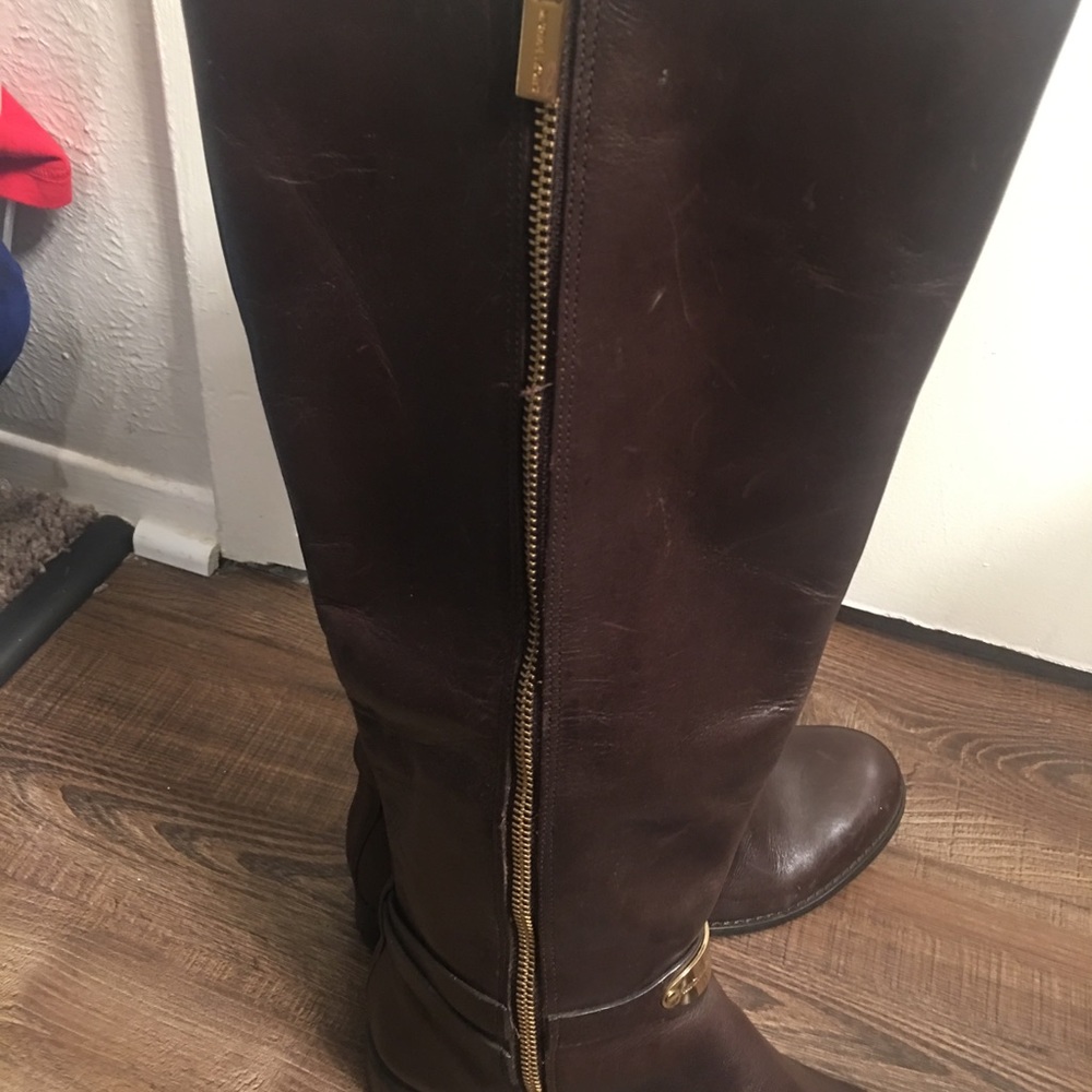 Boots - Picture 2 of 4